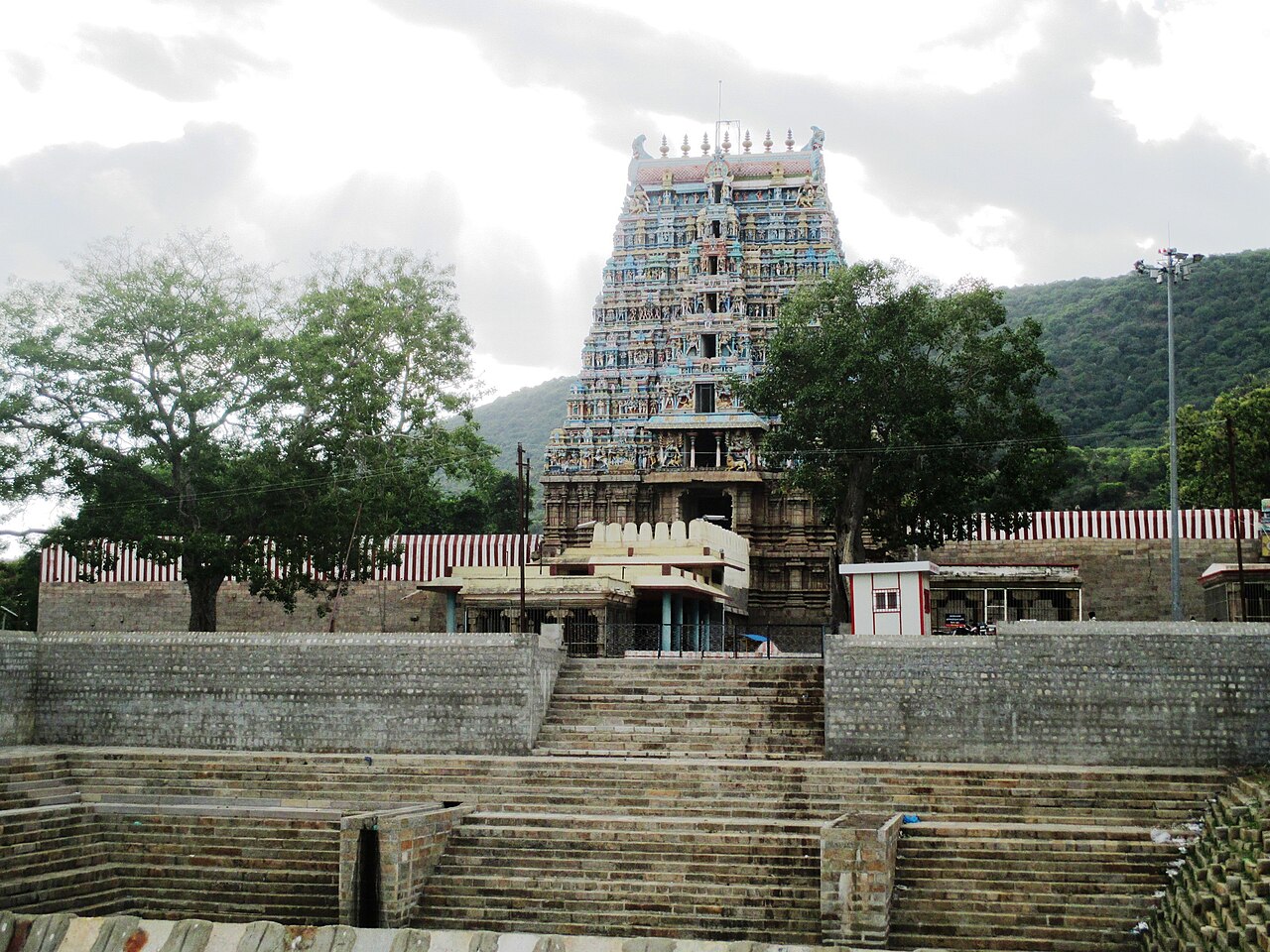 Kallazhagar Temple (Azhagar Kovil)