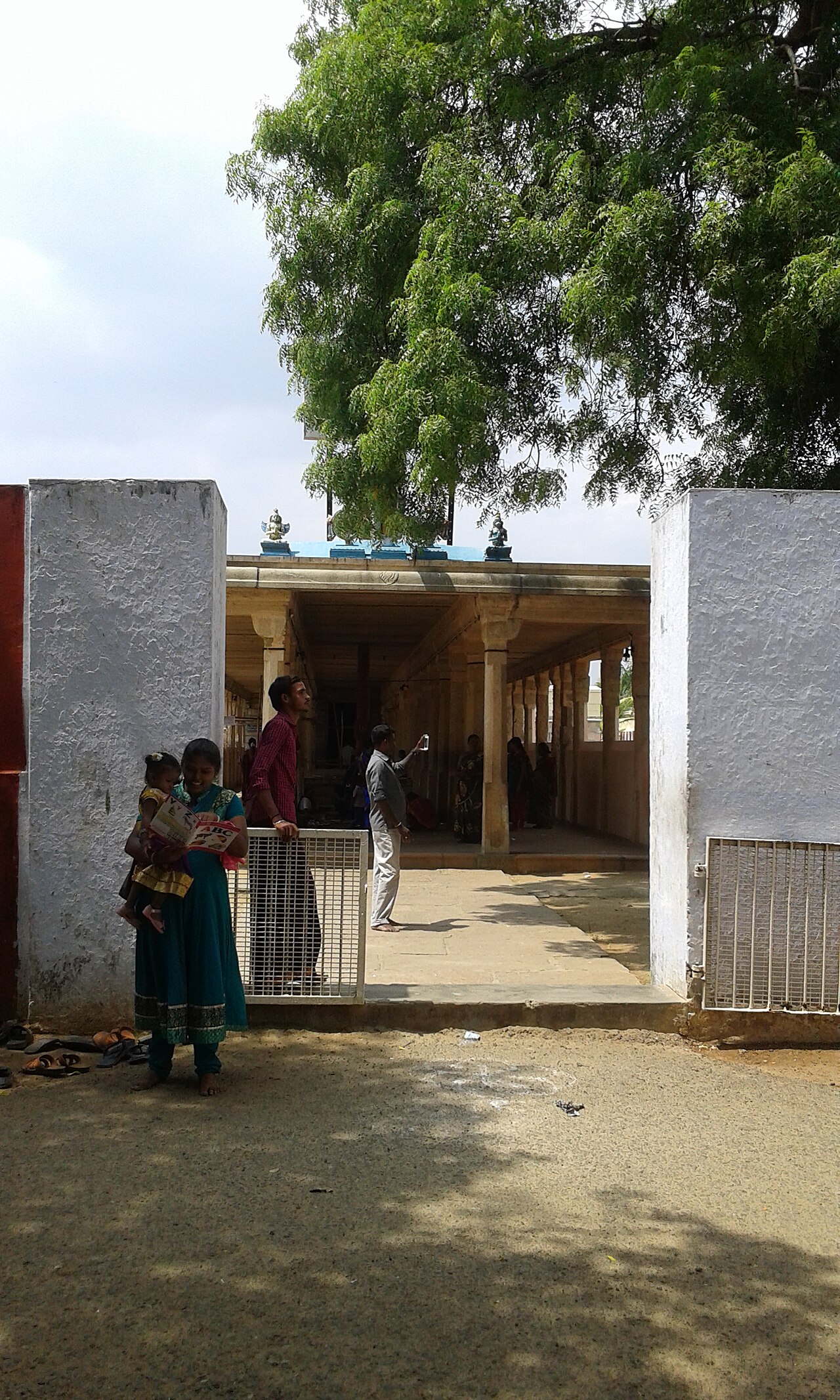 Devapiran Perumal Temple (Irattai Tirupati - Mel)